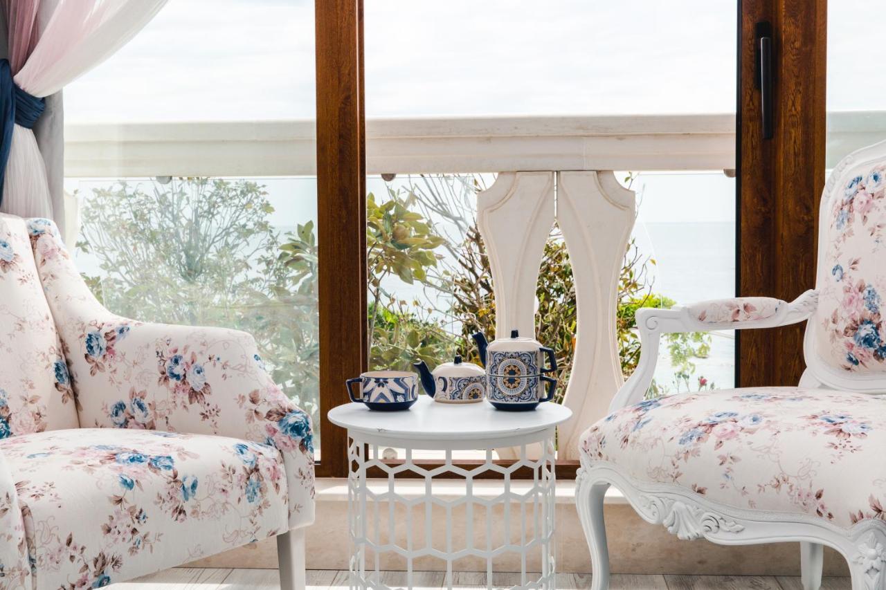 Luxury Vue Sur La Mer ゴールデンサンド エクステリア 写真