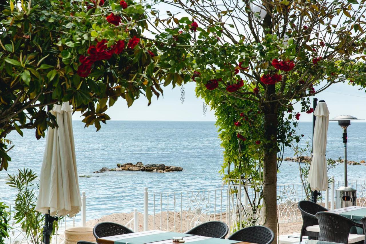 Luxury Vue Sur La Mer ゴールデンサンド エクステリア 写真