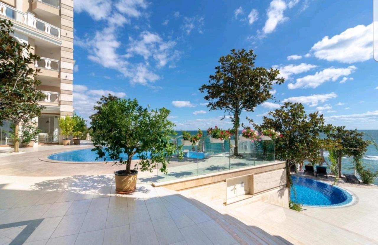 Luxury Vue Sur La Mer ゴールデンサンド エクステリア 写真